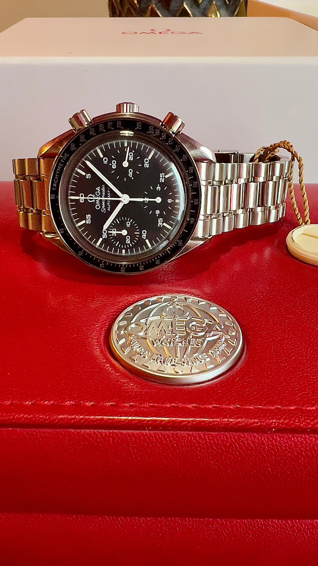 Omega Speedmaster Reduced 2010 – TOP WATCHES - Main Image