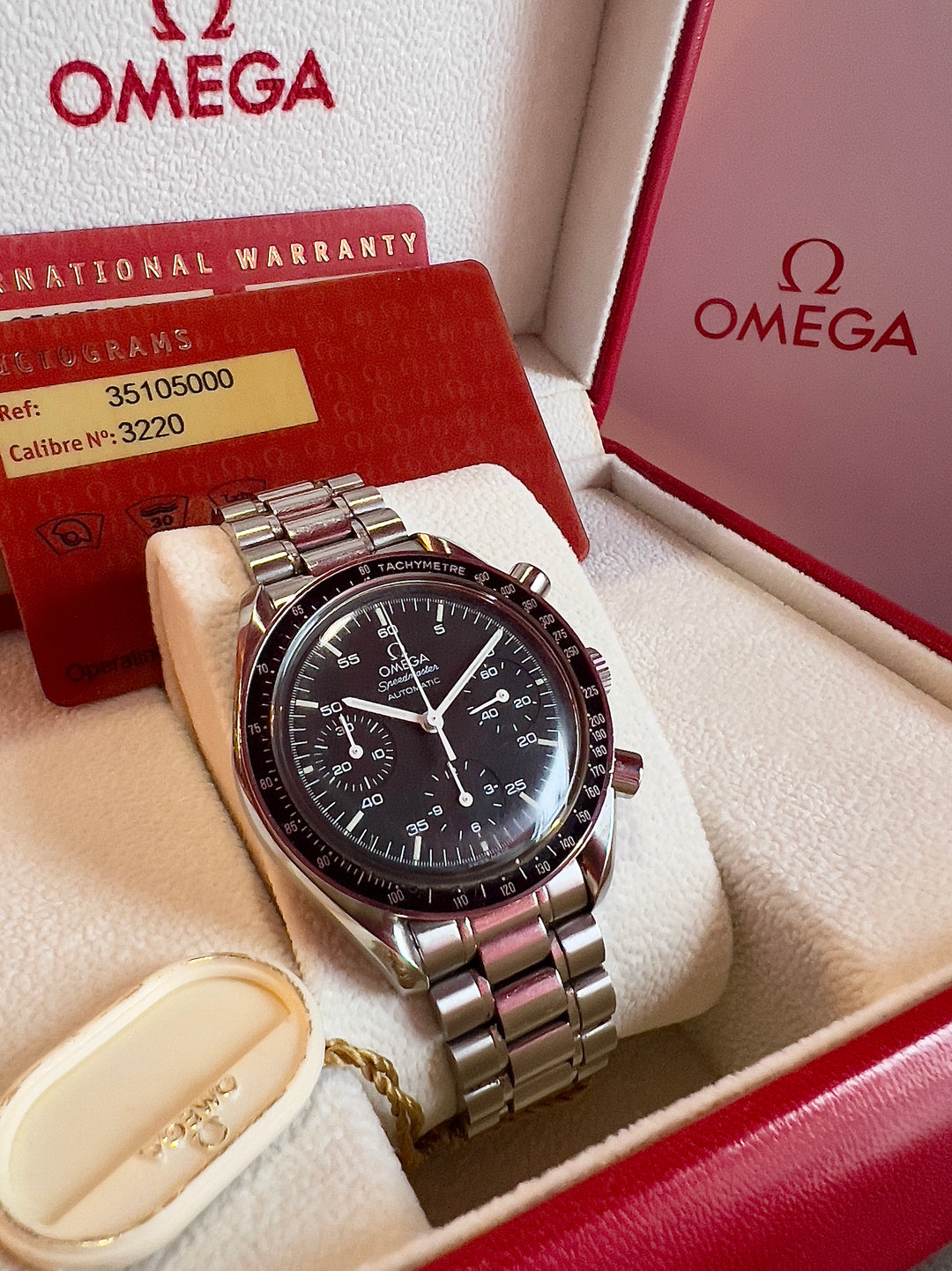 Omega Speedmaster Reduced 2010 - Main Image