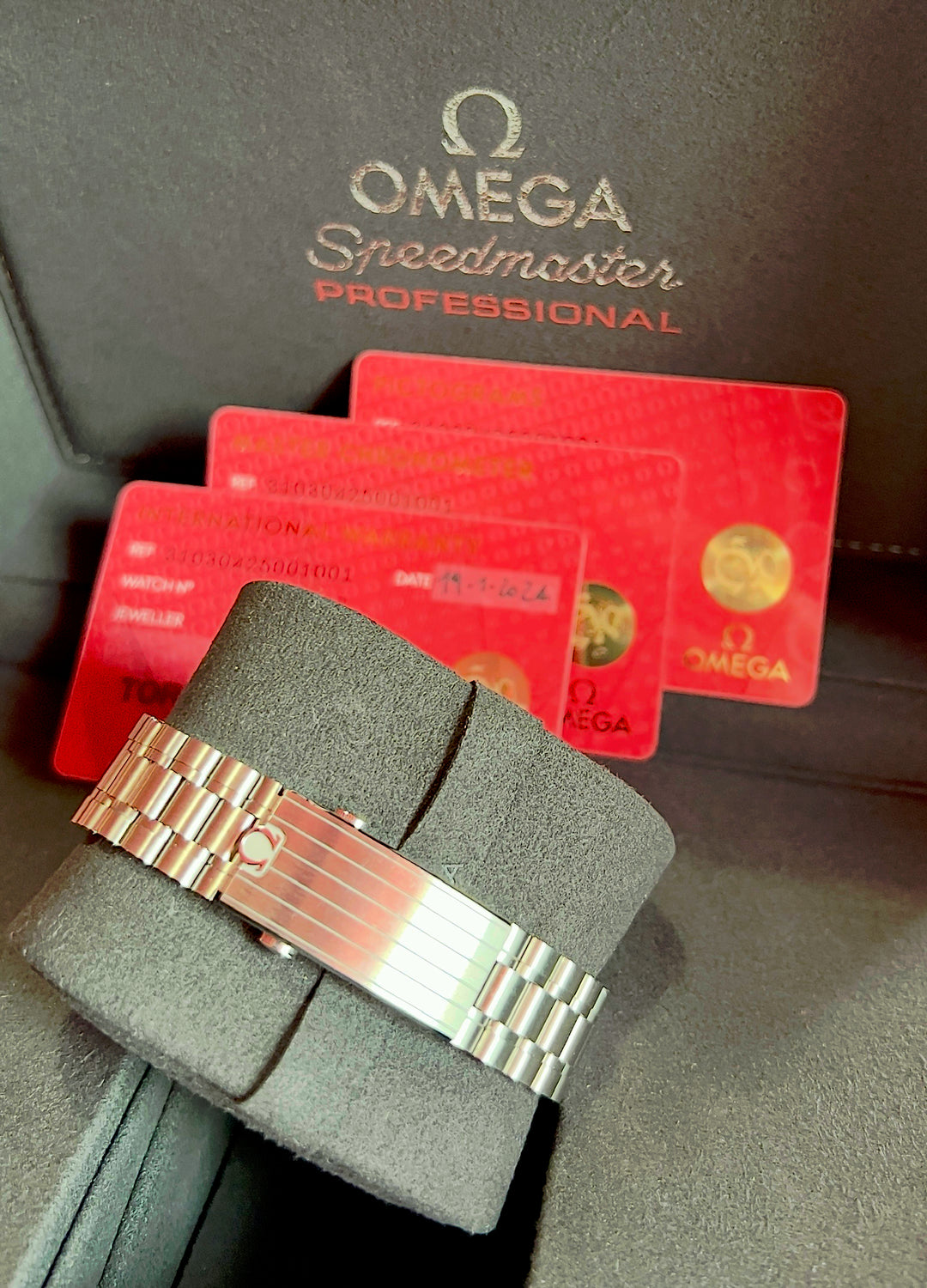 Omega Speedmaster Professional Moonwatch 2024 | LIKE NEW