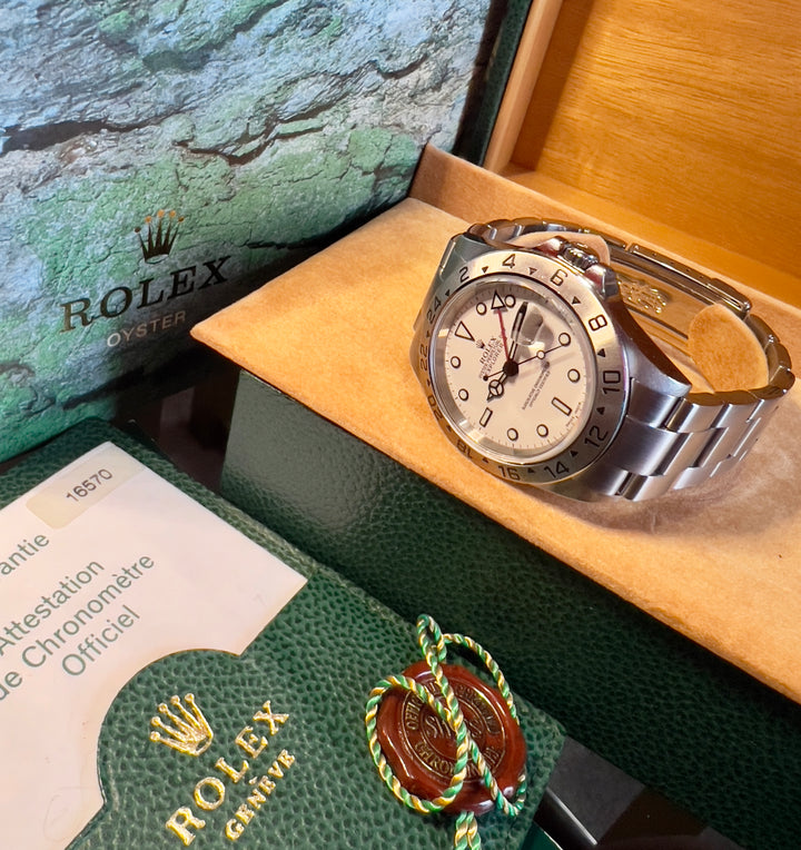 Rolex Explorer II 16570 | 2004 | ITA | NO HOLES