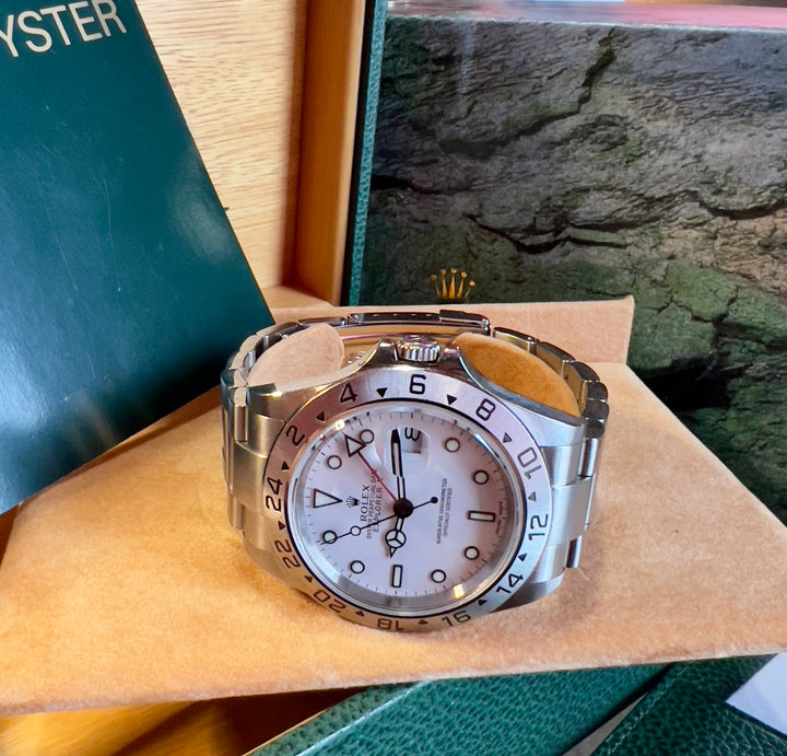 Rolex Explorer II 16570 | 2004 | ITA | NO HOLES