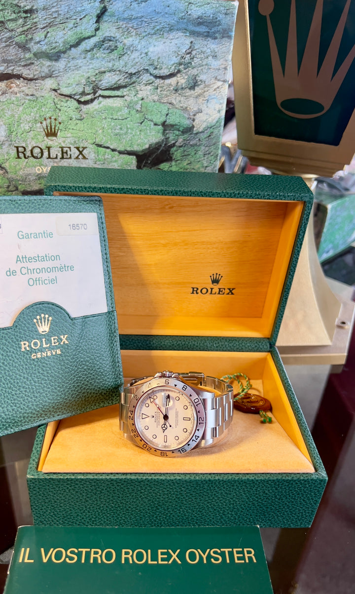 Rolex Explorer II 16570 | 2004 | ITA | NO HOLES