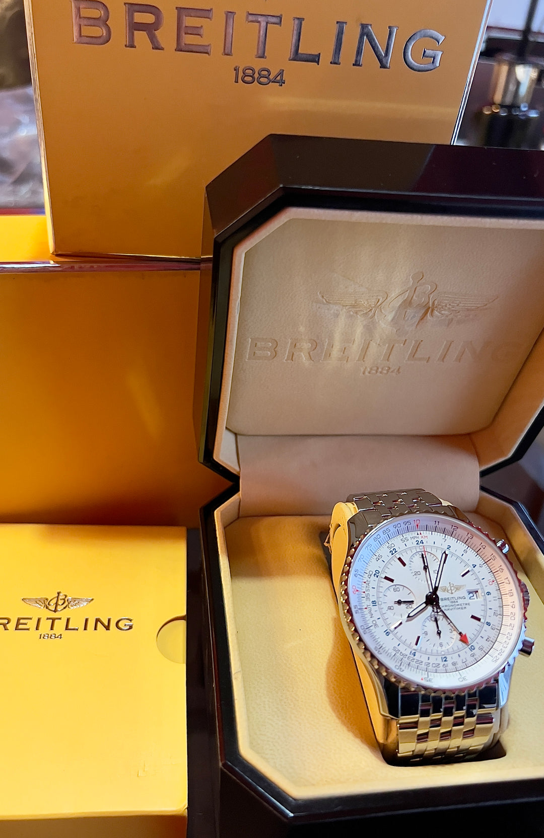 Breitling Navitimer World A24322