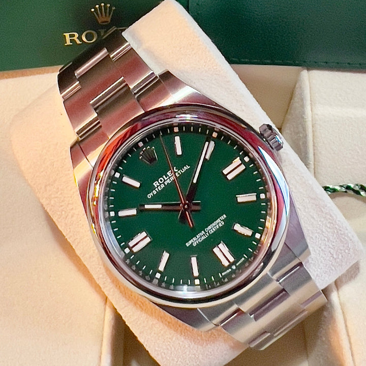 Rolex Oyster Perpetual 41 124300 | NEW 2020 | GREEN