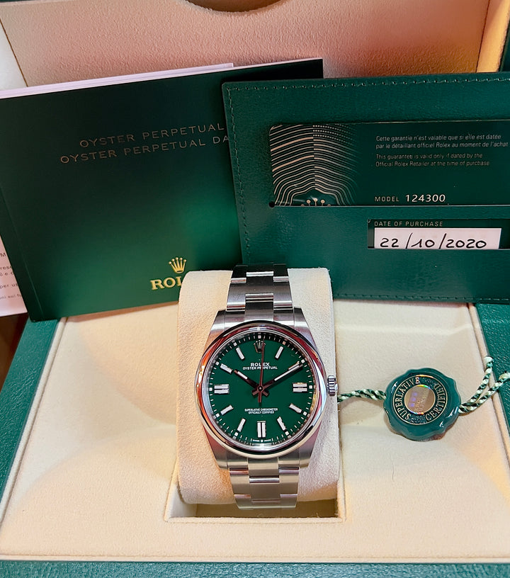 Rolex Oyster Perpetual 41 124300 | NEW 2020 | GREEN