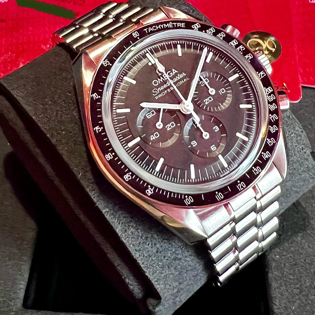 Omega Speedmaster Professional Moonwatch NEW STICKERS 2024