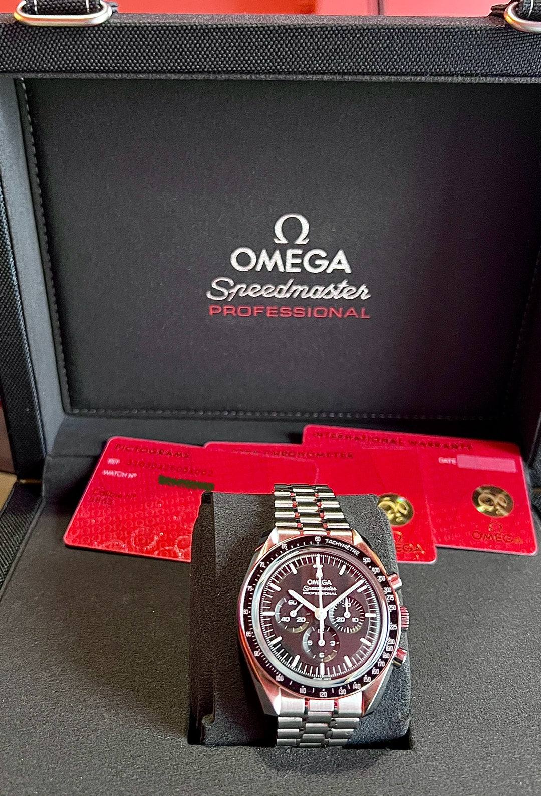 Omega Speedmaster Professional Moonwatch NEW STICKERS | 2024